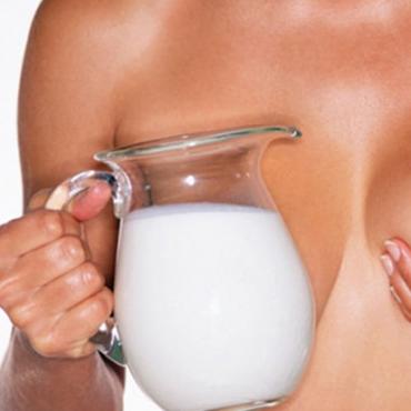 Как сцедить молоко руками
